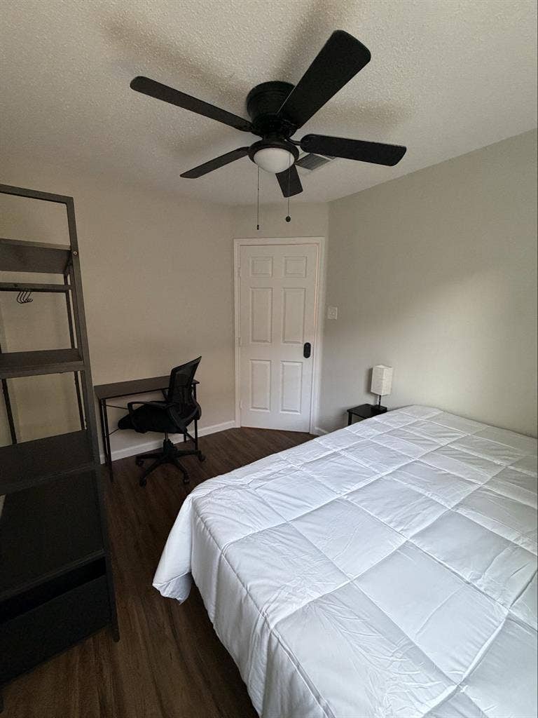 Furnished private rooms in DFW area