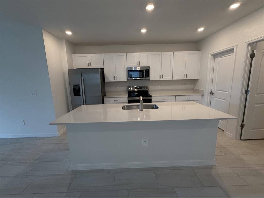 Room for rent - Searie Parrish FL