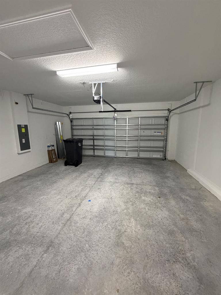 Room for rent - Searie Parrish FL