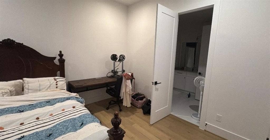 Rooms for Rent in Townhome