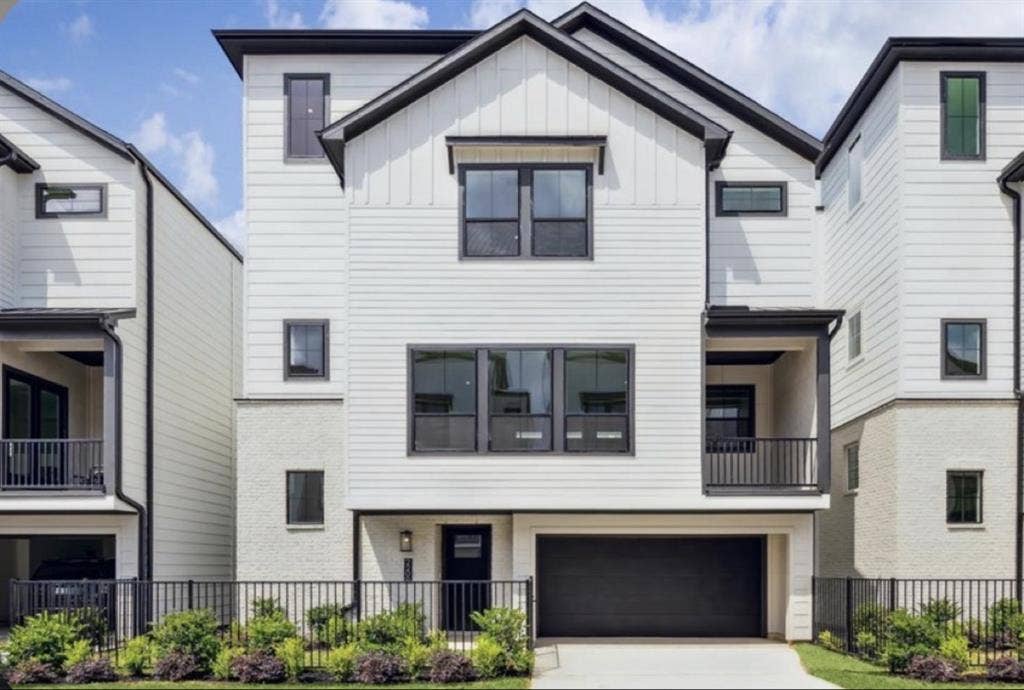 Rooms for Rent in Townhome