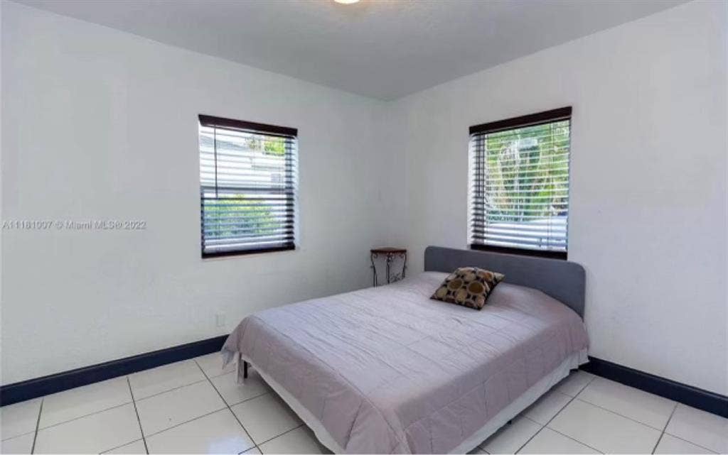 Room in Allapatah