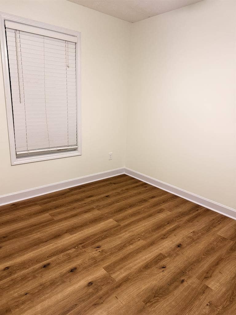 Private Room with share bathroom