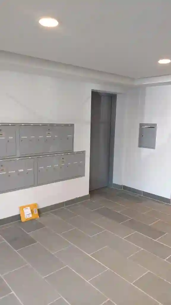 Roommate Brentwood/Santa Monica