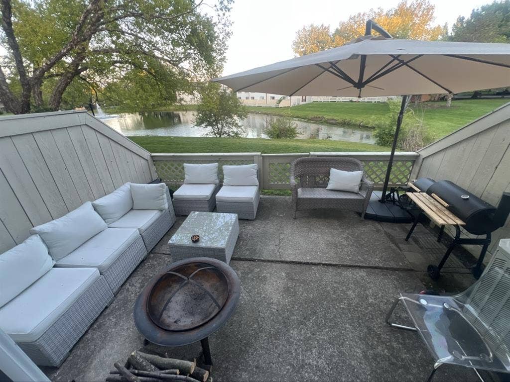 1 private bedroom av June 1st