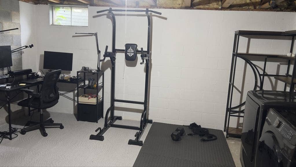 1 private bedroom av June 1st