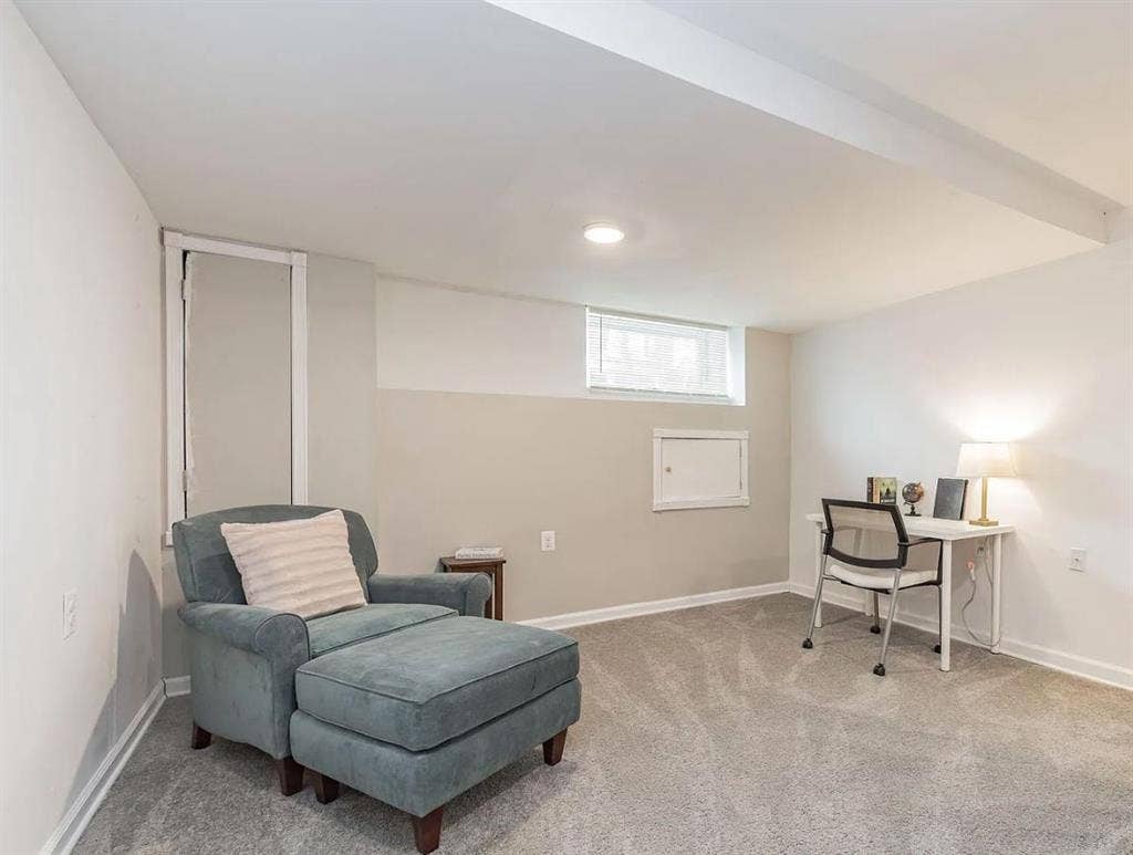 New Listing -1st level of Row House