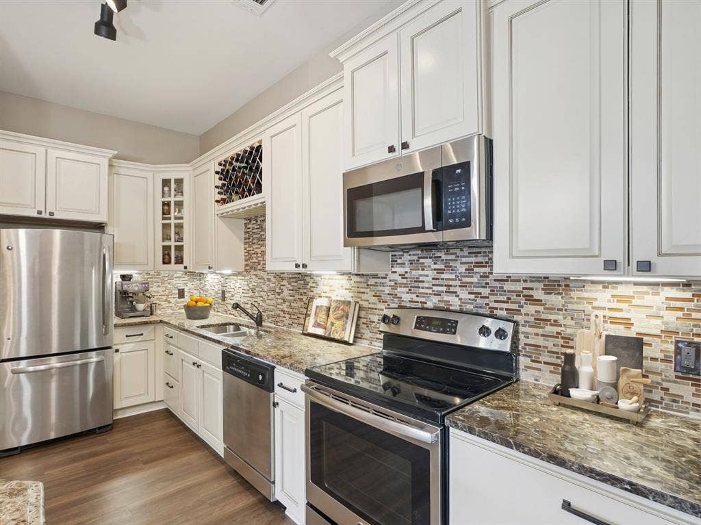 Entire 2B/ 2B unit for sublease.
