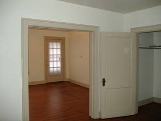 $875 1b1b 12month lease