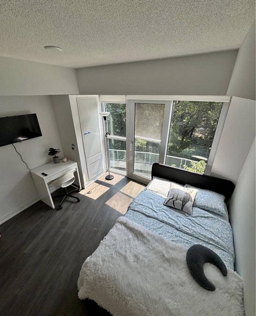 Sublet Available in DT Toronto