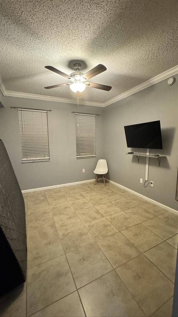 Looking for Roommate in Ft Laud