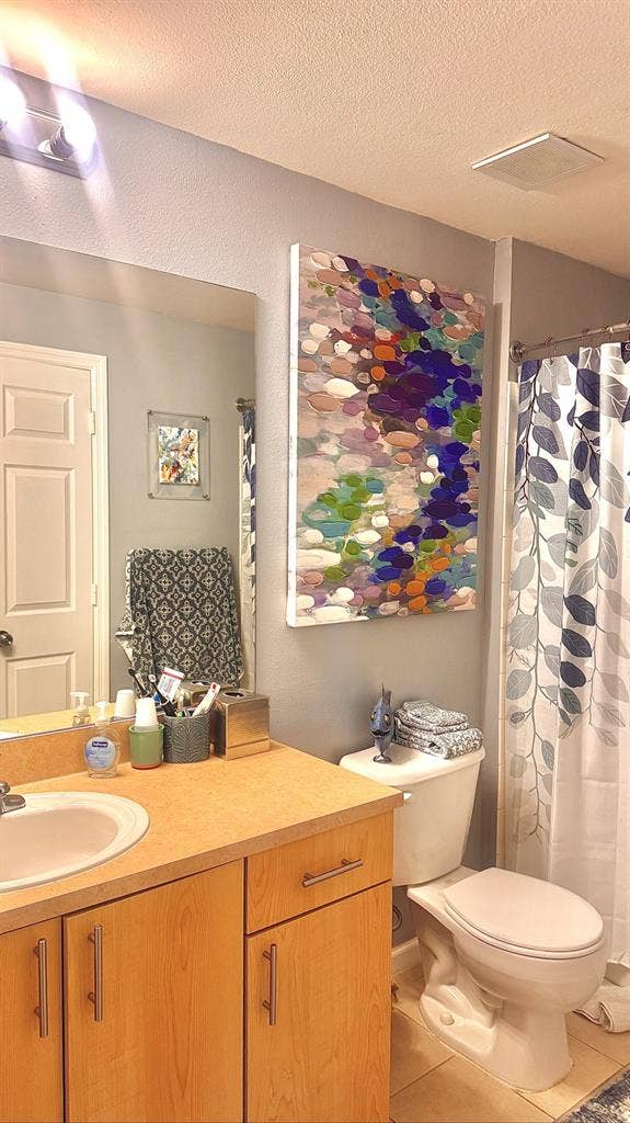 Looking for Roommate in Ft Laud