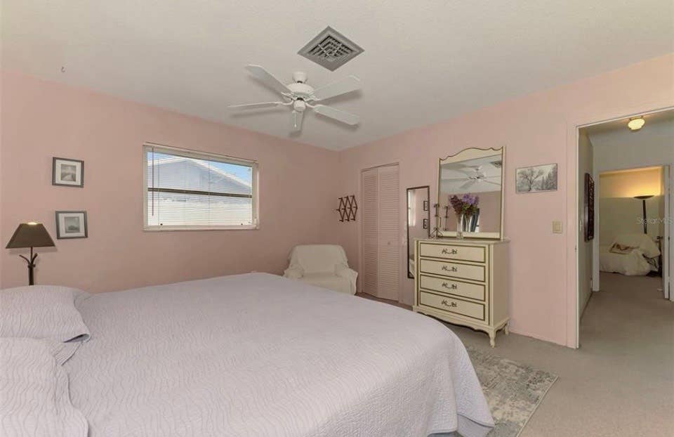 PRIVATE ROOM/SHARE HOUSE