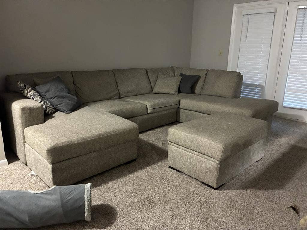Need roommate asap