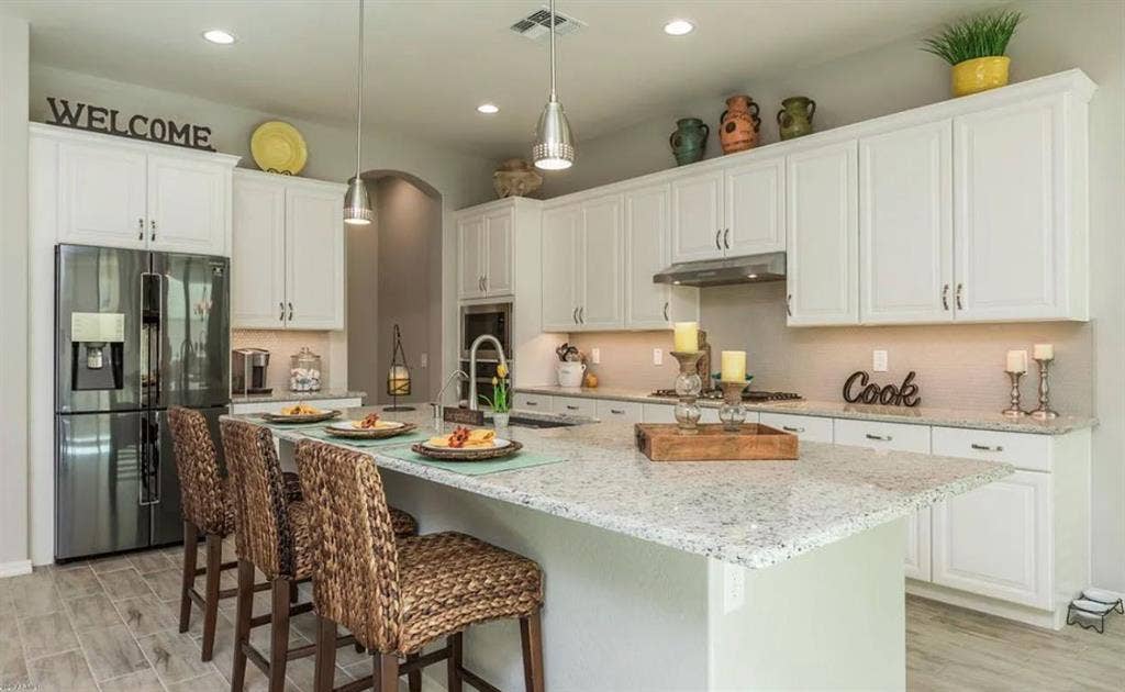 Master Bedroom Suite in Gilbert!