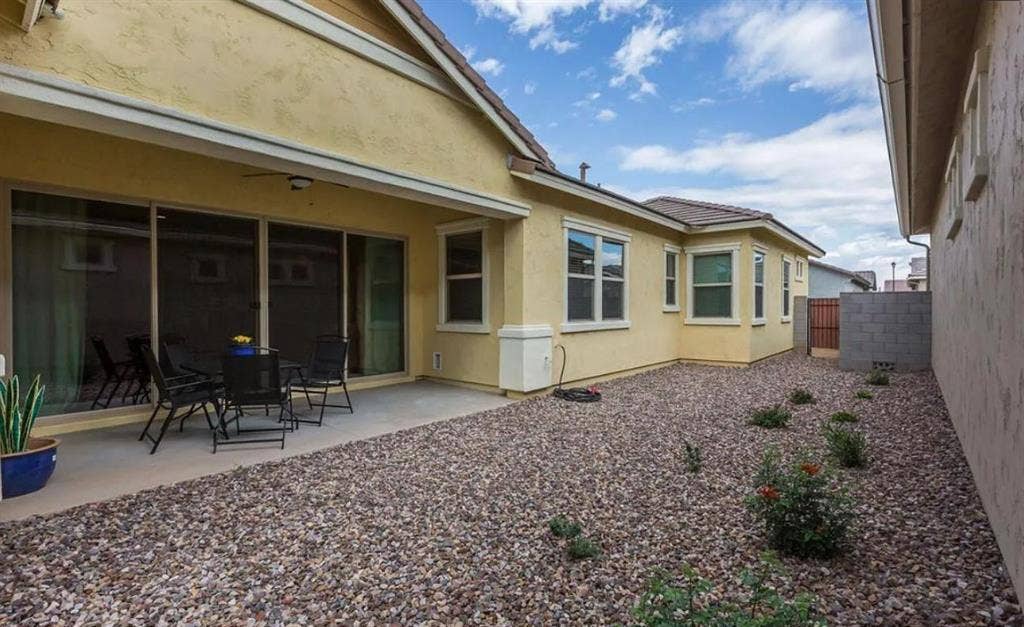 Master Bedroom Suite in Gilbert!