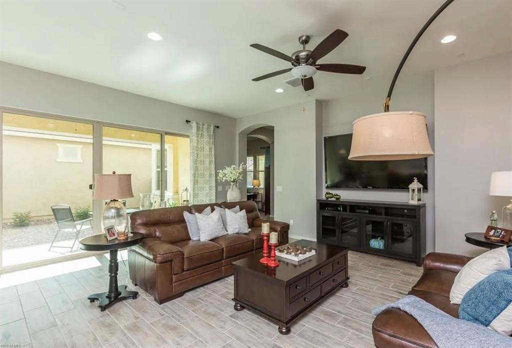 Master Bedroom Suite in Gilbert!
