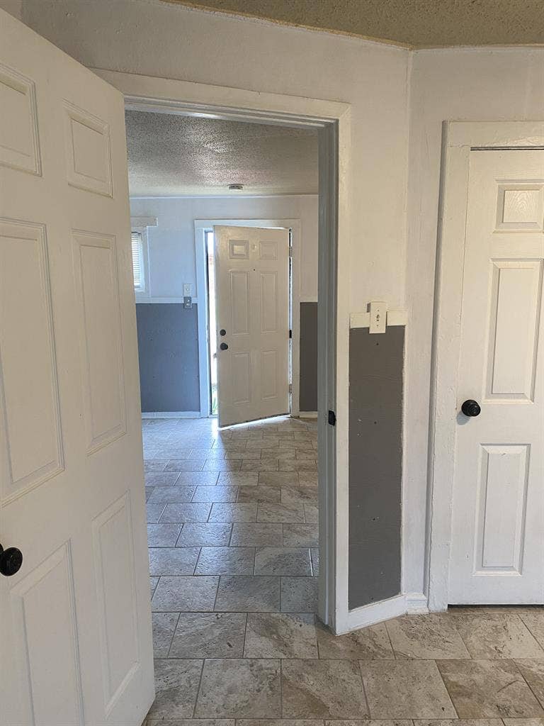 1/1 bath apartment for rent