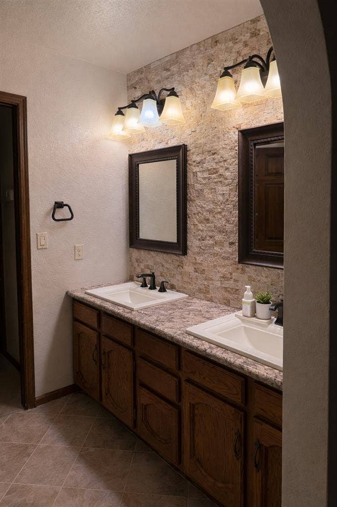 Large room - utilites included!