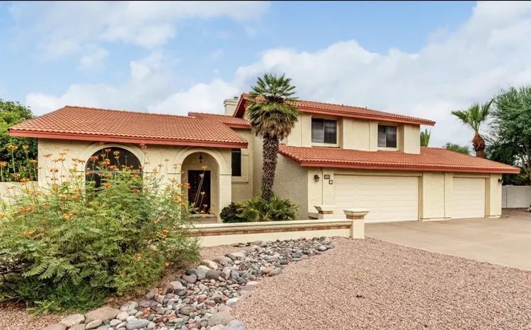 Large room - utilites included!