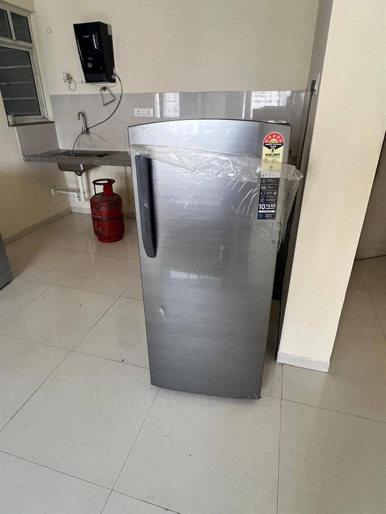 Looking for female flatmates