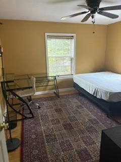 EVANSTON room for rent