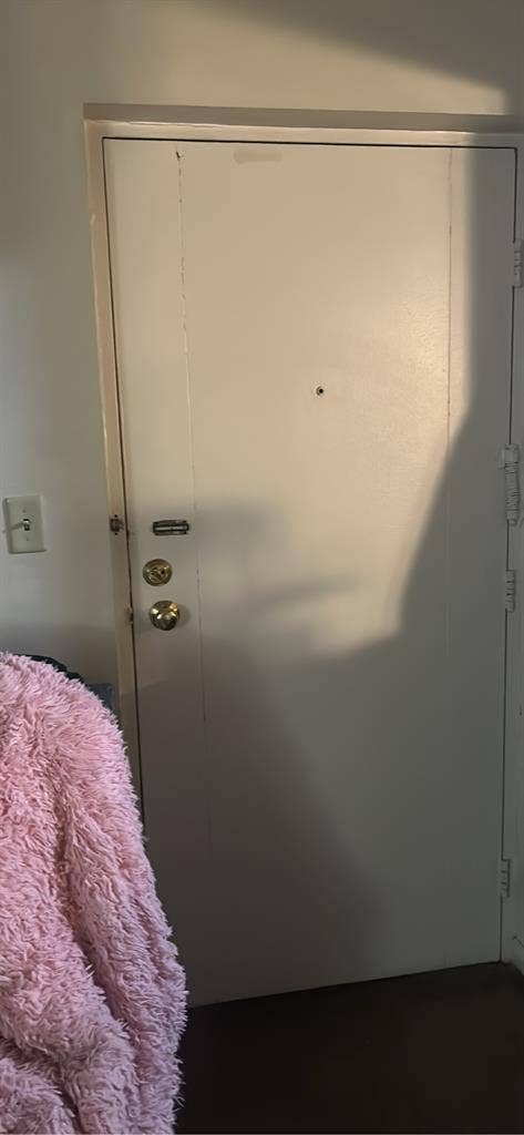 Looking for a roommate