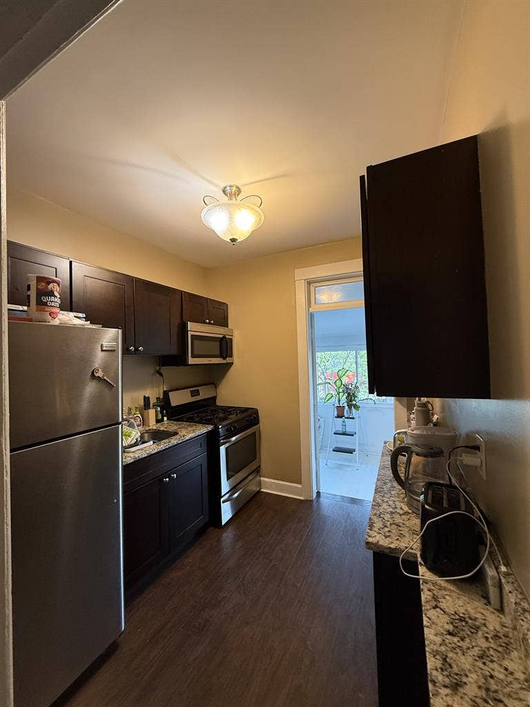 $700 Private Room Downtown Hinsdale