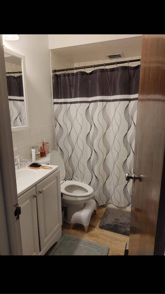 Room available in two bedroom apt