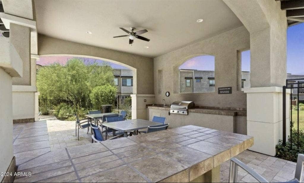 King bed/bath & garage