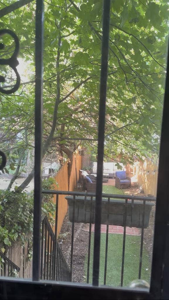 Park Slope Apt with backyard!