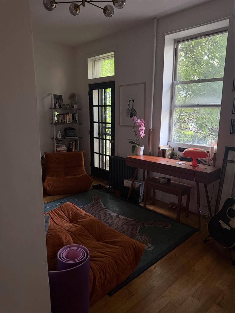 Park Slope Apt with backyard!