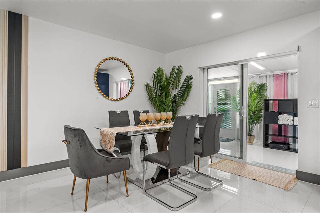 Beautiful Room in Renovated House