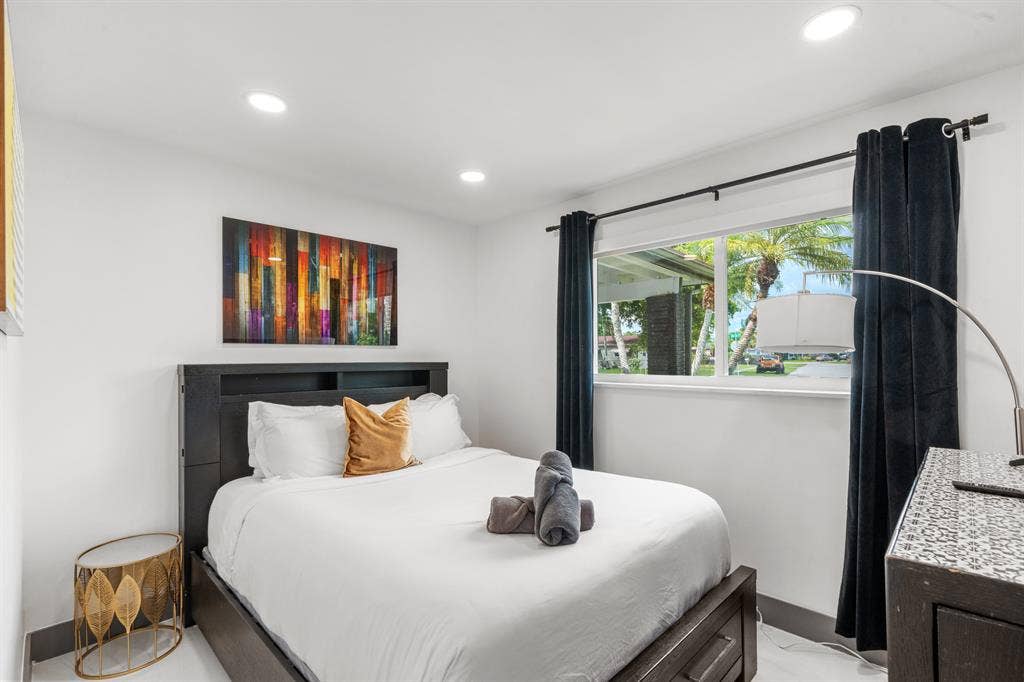 Beautiful Room in Renovated House