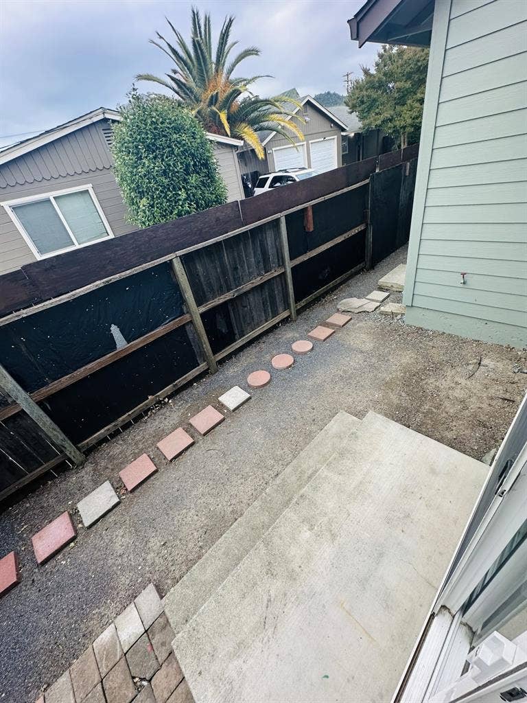 1 bedroom, 1 bath in duplex