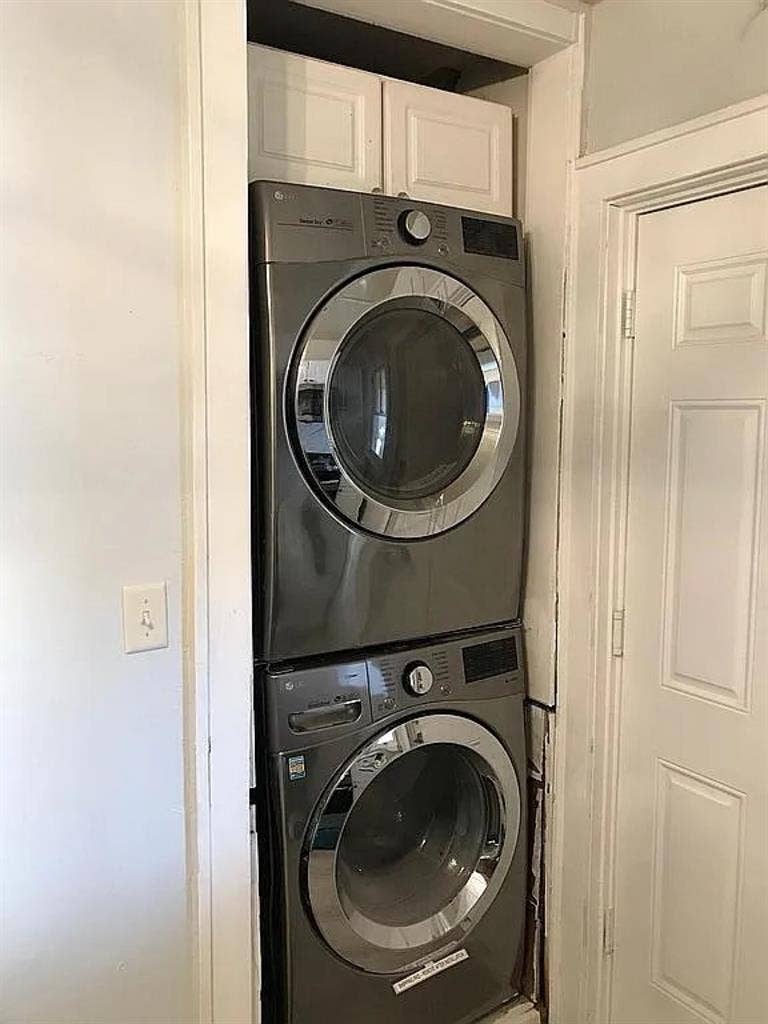 2 bed 1 bath apartment