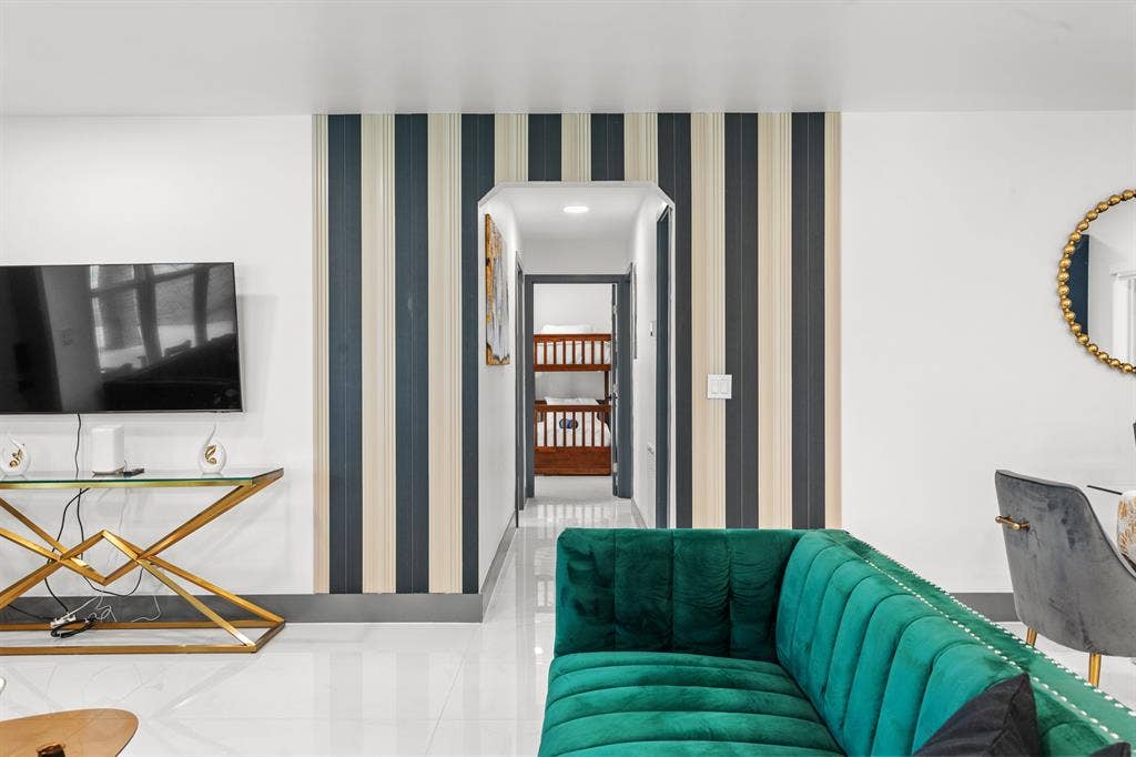Beautiful Room in Renovated House