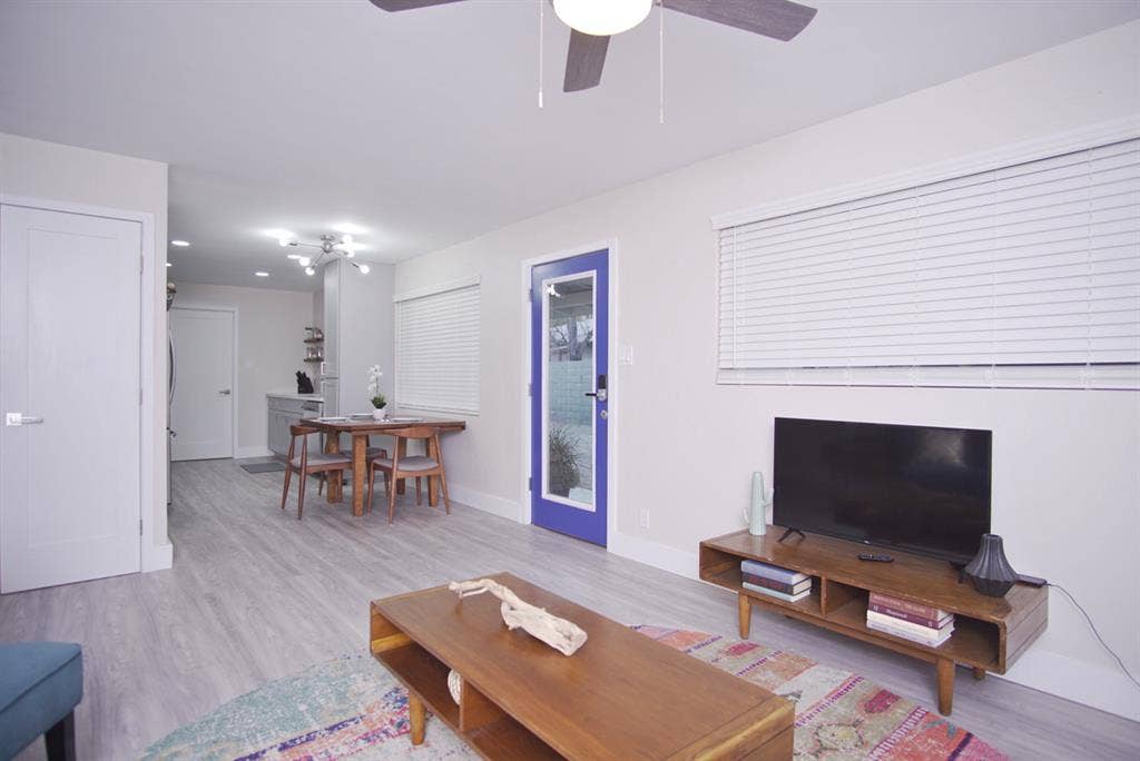 PRIVATE FURNISHED ROOM
