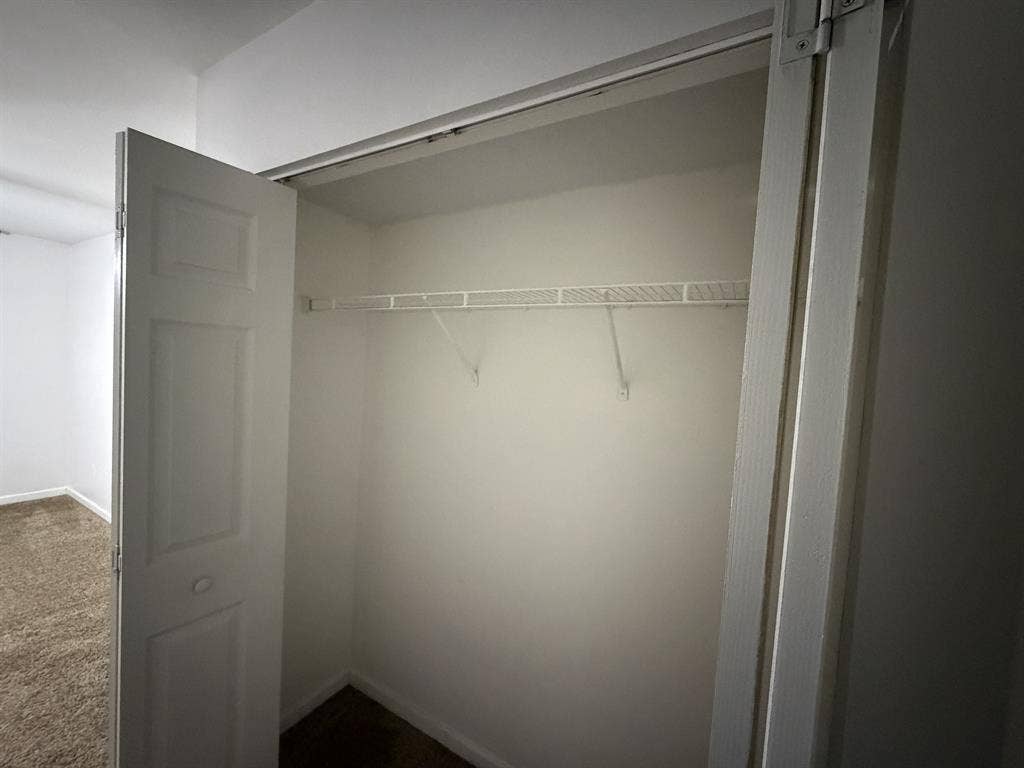 Master Suite-Bath/Storage/Laundry