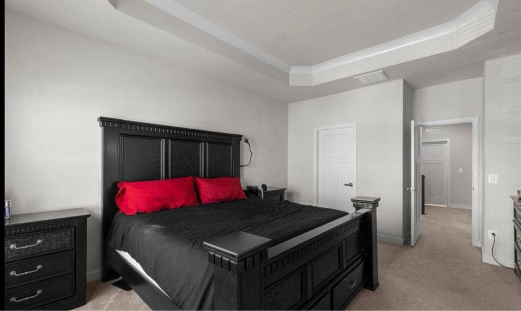 Master Bedroom for Rent