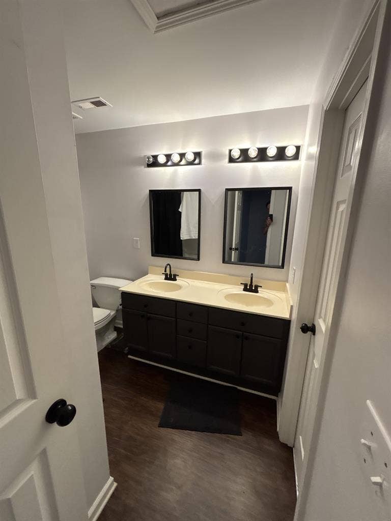 Large Bedroom - Shared Bath/Laundry
