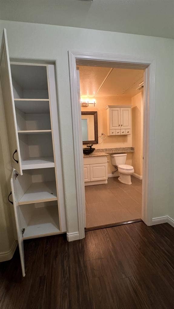 Private bedroom + private bathroom