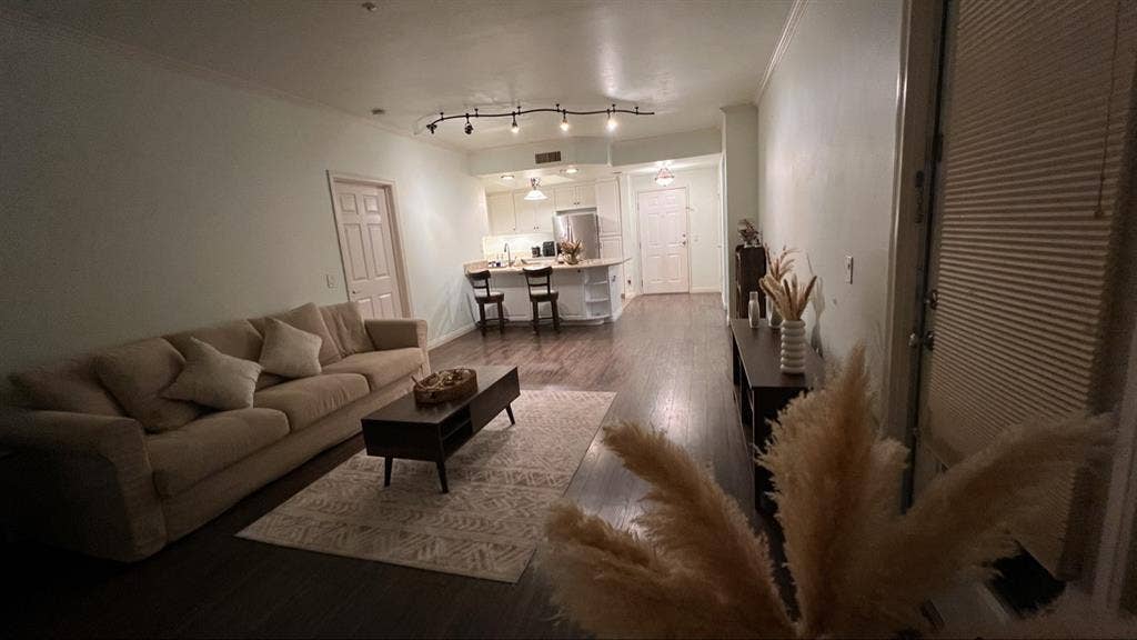 Private bedroom + private bathroom