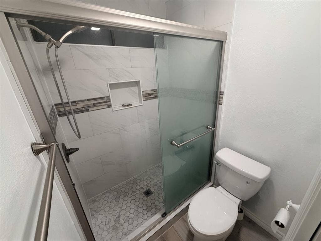 Primary room/private bathroomm