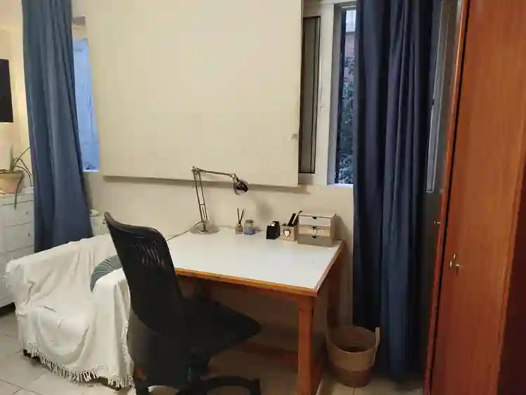 Private room & bathroom