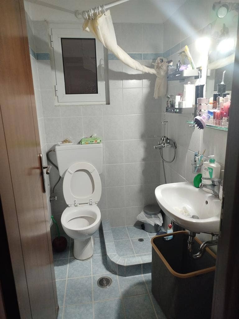 Private room & bathroom