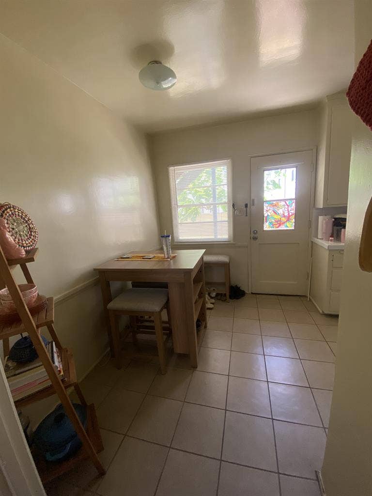 Private bedroom - shared bathroom