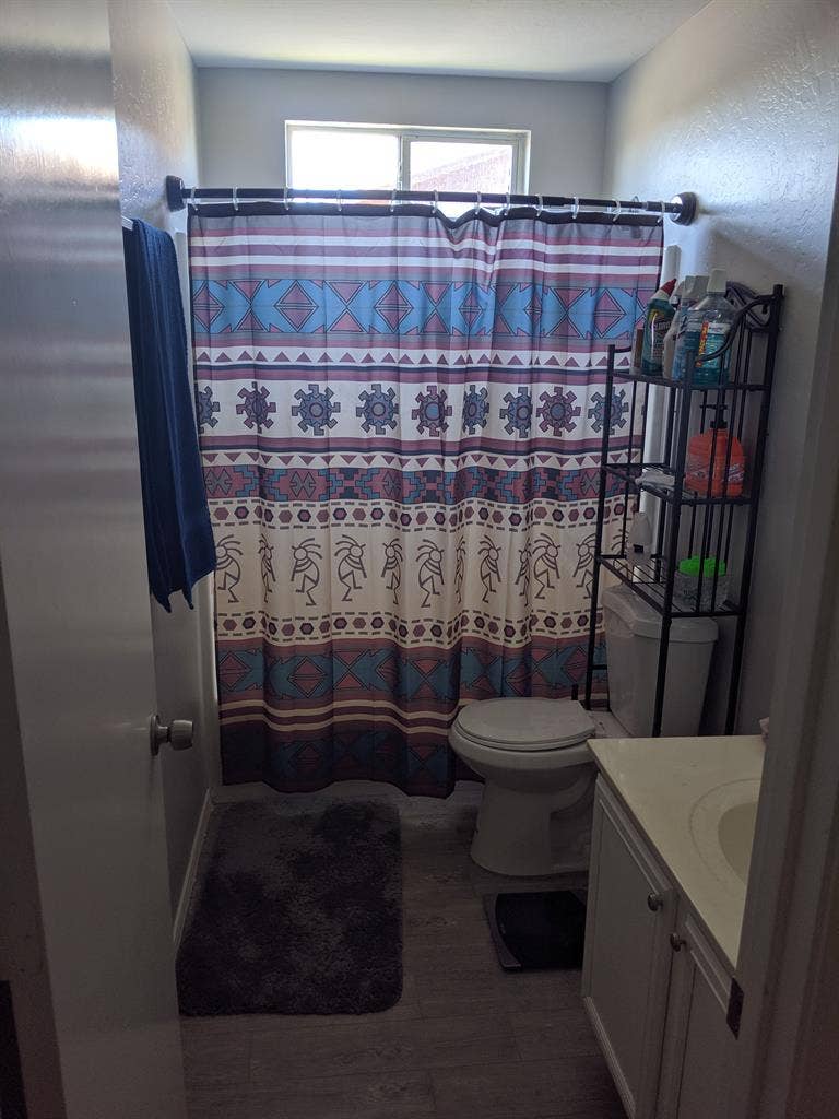 Looking for a chill roommate