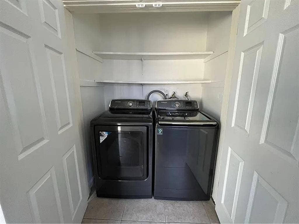 SPACIOUS 3 BEDROOM 1.5 BATH