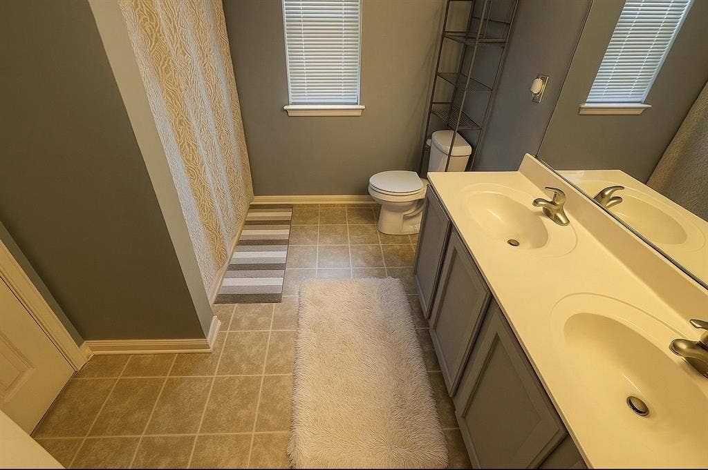 Room Available- Immediate move in